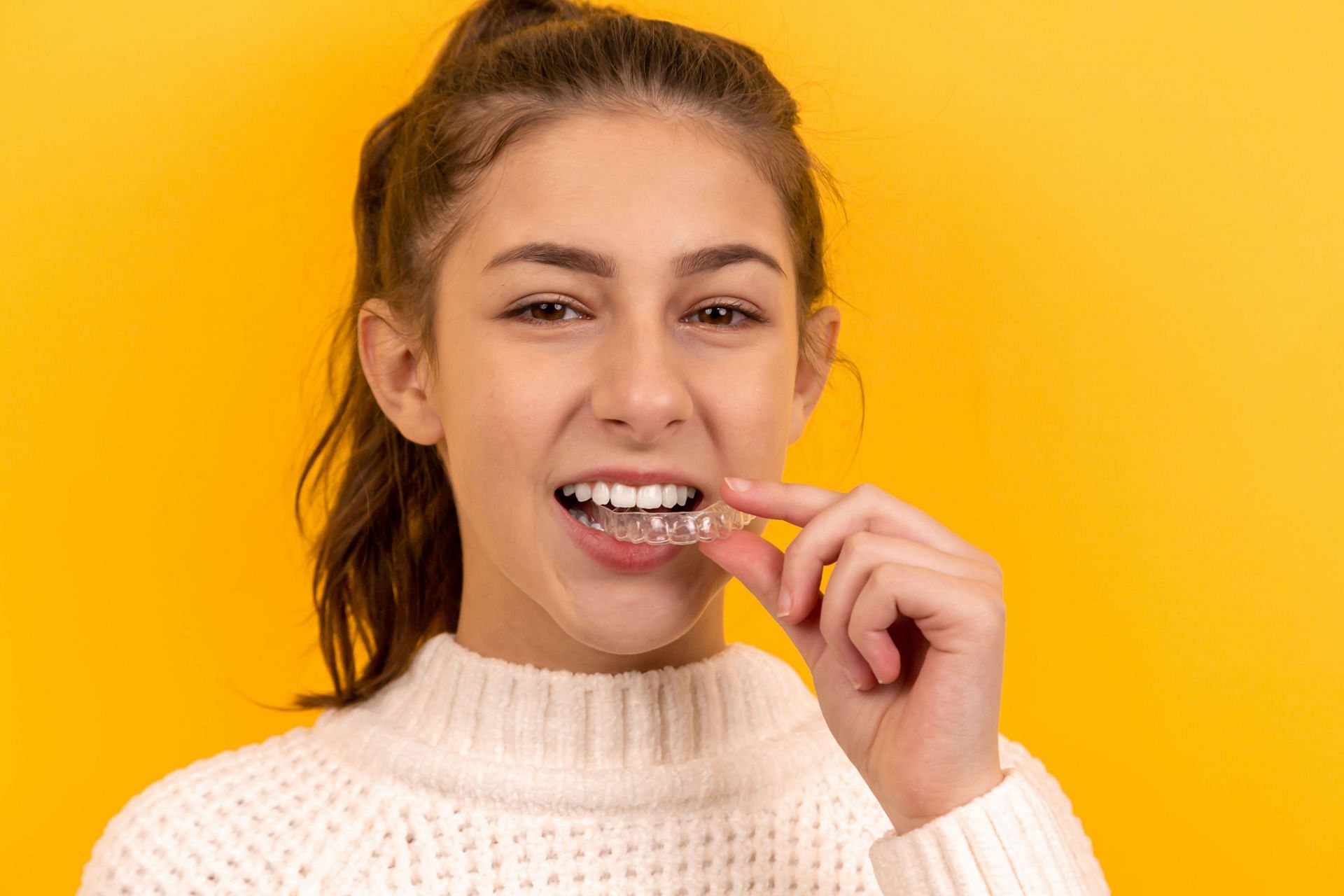 Better dental hygiene is recommended. (Image via Unsplash/ Diana Polekhina)